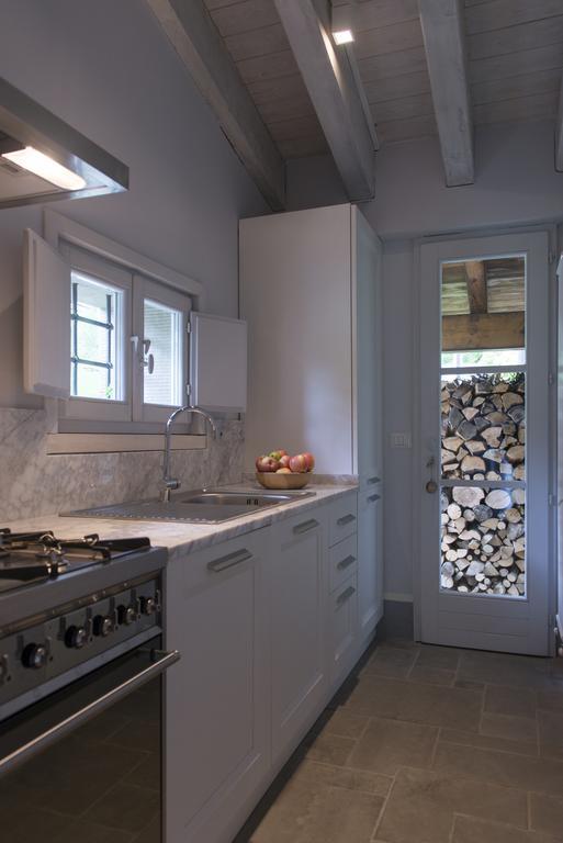 Sasso Al Melo - Apartments กูติญาโน ภายนอก รูปภาพ