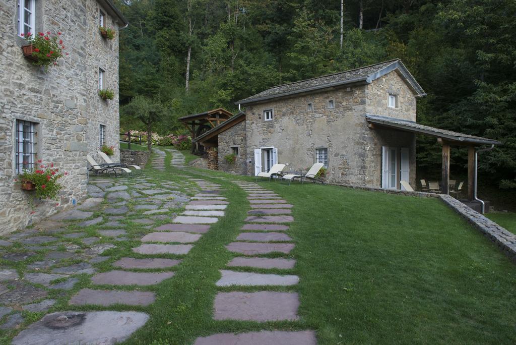 Sasso Al Melo - Apartments กูติญาโน ภายนอก รูปภาพ